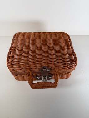 Wicker Baby Gift Basket With Handle - ,